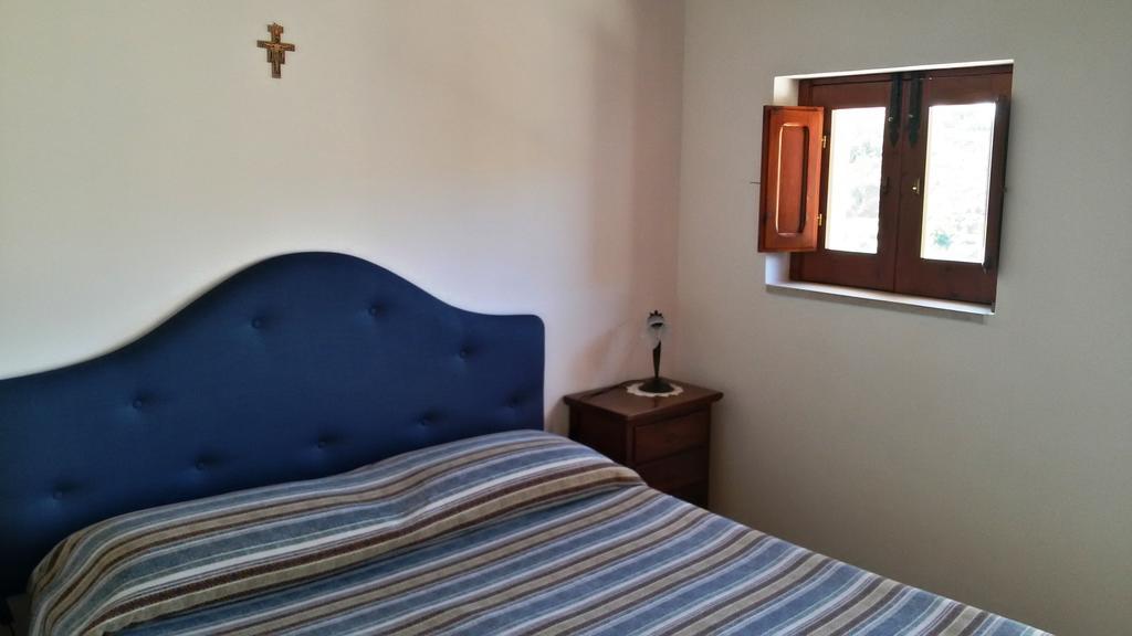Bed and Breakfast La Suma Sumalia à Noto Chambre photo
