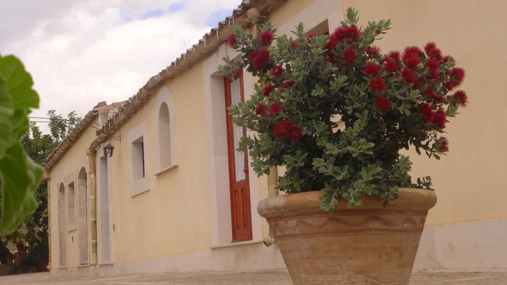 Bed and Breakfast La Suma Sumalia à Noto Extérieur photo